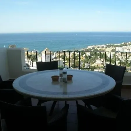 Duplex With Stunning Sea Views Sitio de Calahonda